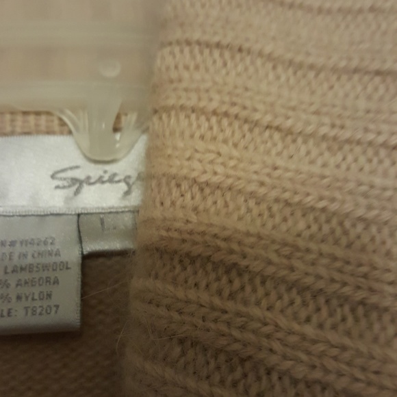 Meet your Posher, Robin - Picture 6 of 6